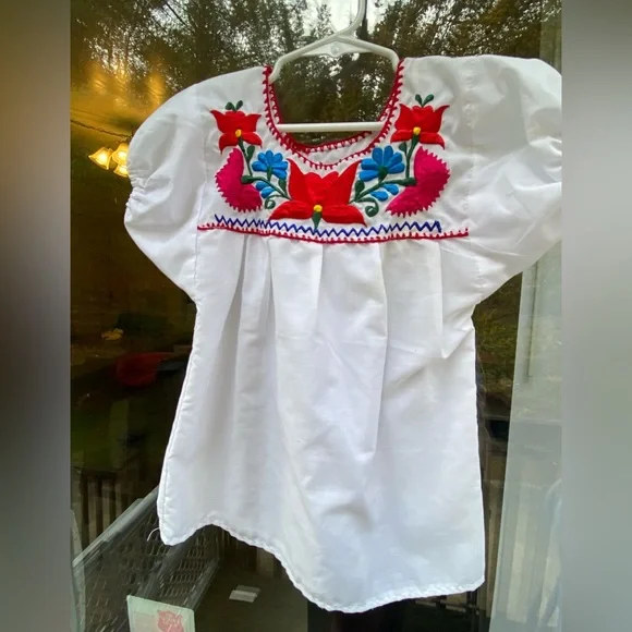 EMBROIDERED BLOUSE GIRLS - Picture 2 of 8